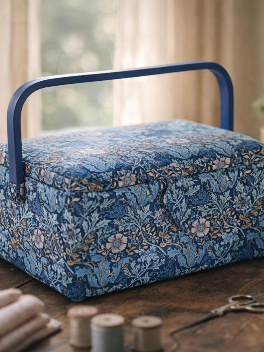 Medium Sewing Box Organiser - Picture 2 of 9